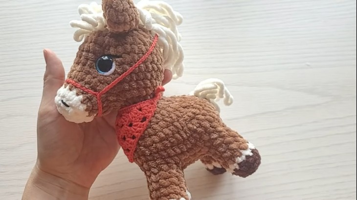 How to Crochet Horse Plushie Easy (2)