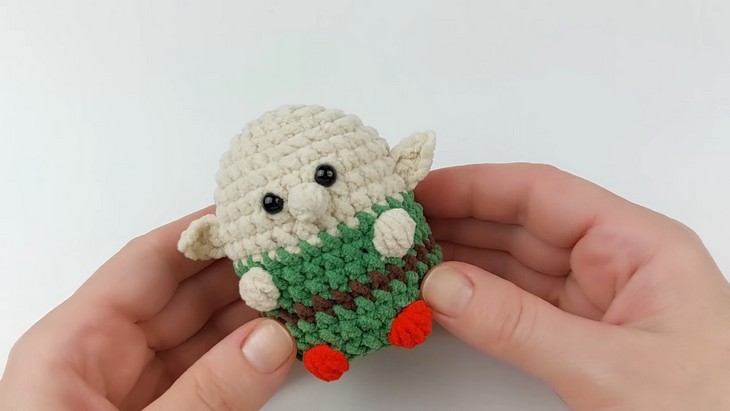 How to Crochet cute Elf plushie For Christmas (5)