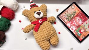 5 Free Crochet Plush Christmas Amigurumi Patterns for Kids
