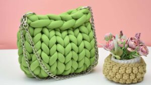 How to Crochet Tube Yarn Handbag by Hand-Knitting