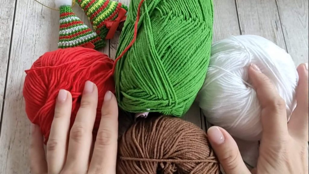 Tree Christmas Ornaments (1 Pattern)