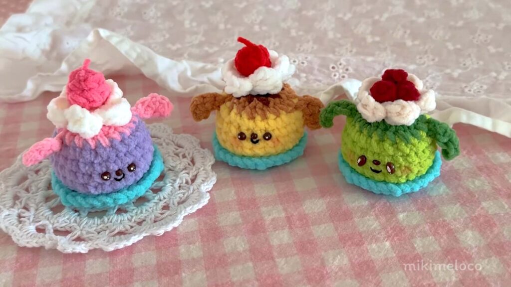 trio of pudding plushies