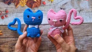 Crochet Heart Tail Cat Pattern For Valentines Day