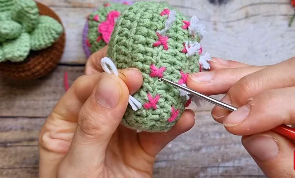 How to Crochet Three Cactus POt.png (5)