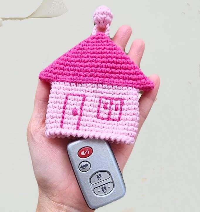Crochet House Keychain & Key Case Pattern