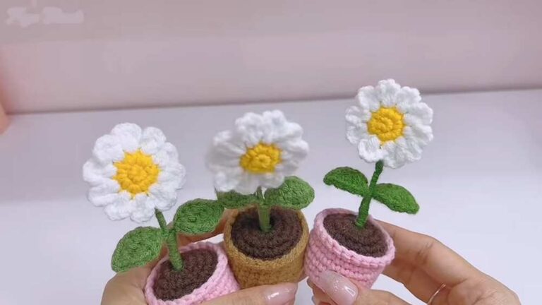 Free Crochet Daisy Flower Pot Pattern