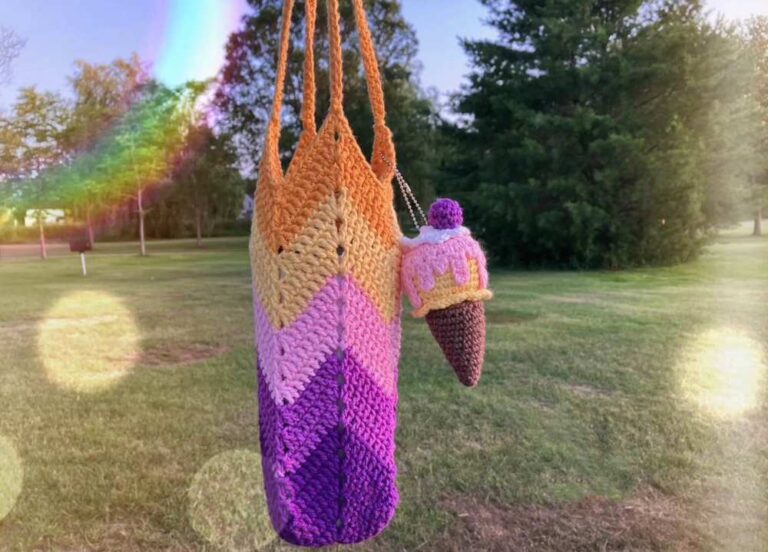 5 Free Crochet Themed Waterbottle Holder Patterns