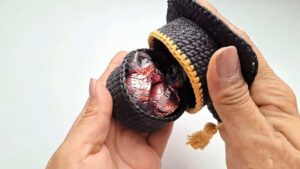 6 Crochet Gift Amigurumi with Graduation Hat Patterns