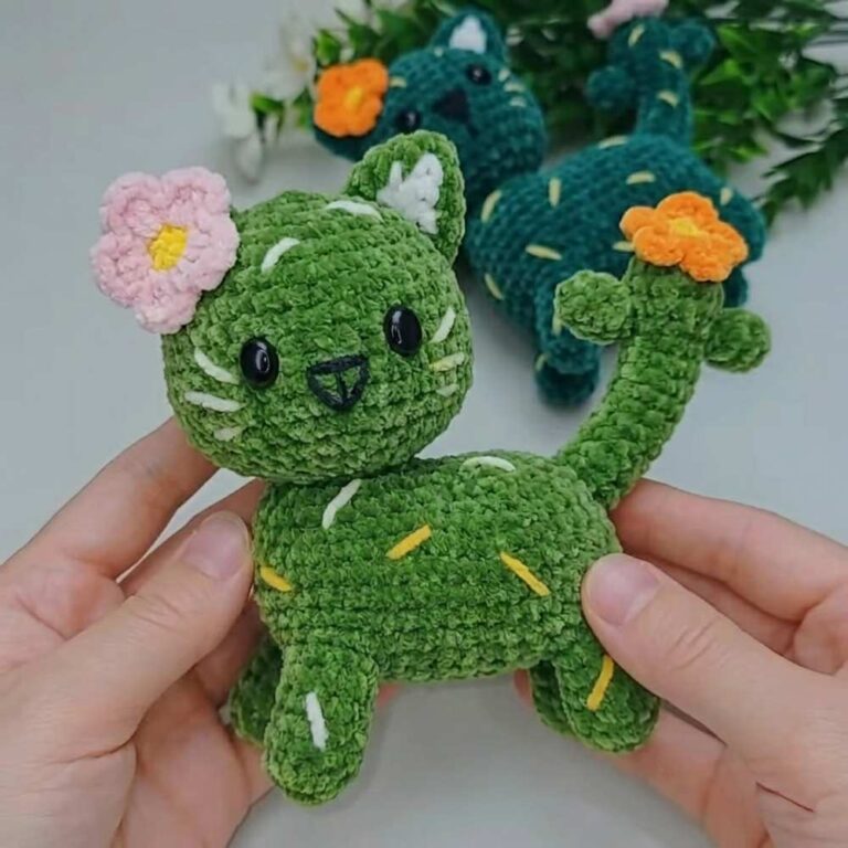Crochet Cacti Cat Plushie With Rotatable Head