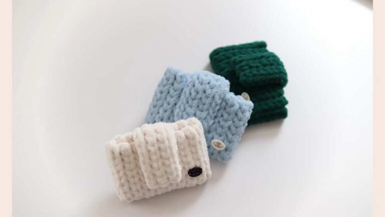 Crochet Cozy Wallet Pattern For Gifting Your Man