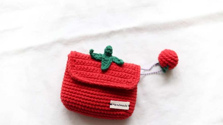 Free Crochet Tomato Wallet & Pouch For Summer