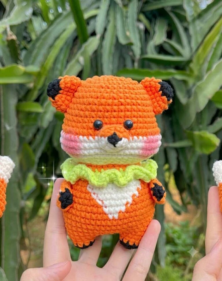 Free Crochet Autumn Baby Fox Amigurumi Pattern for Fall