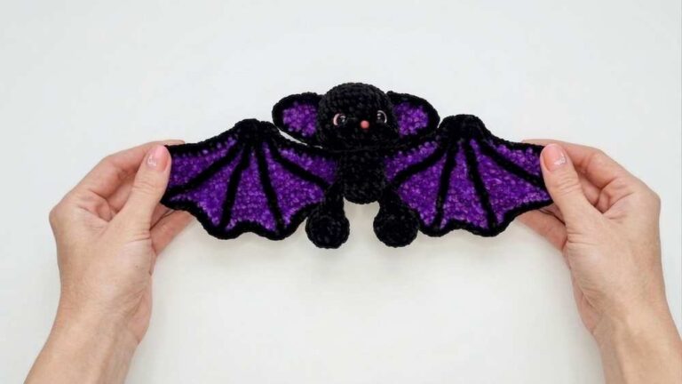 Sotvorimka: Free Crochet Foldable Wings Bat Plushie in Purple