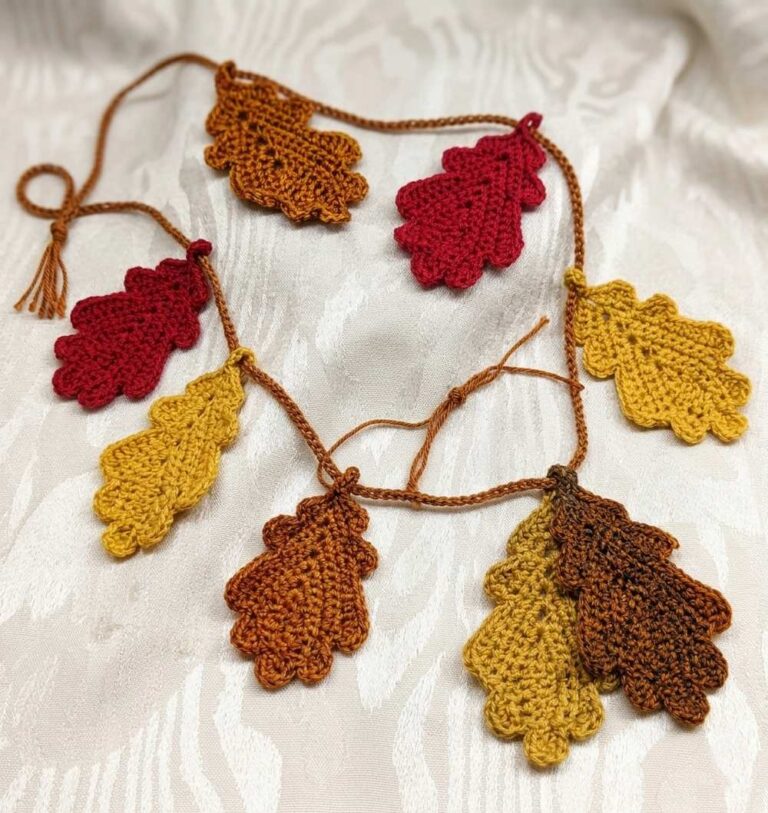 Free Crochet Oak Leaf Autumn Garland Pattern for Beginners