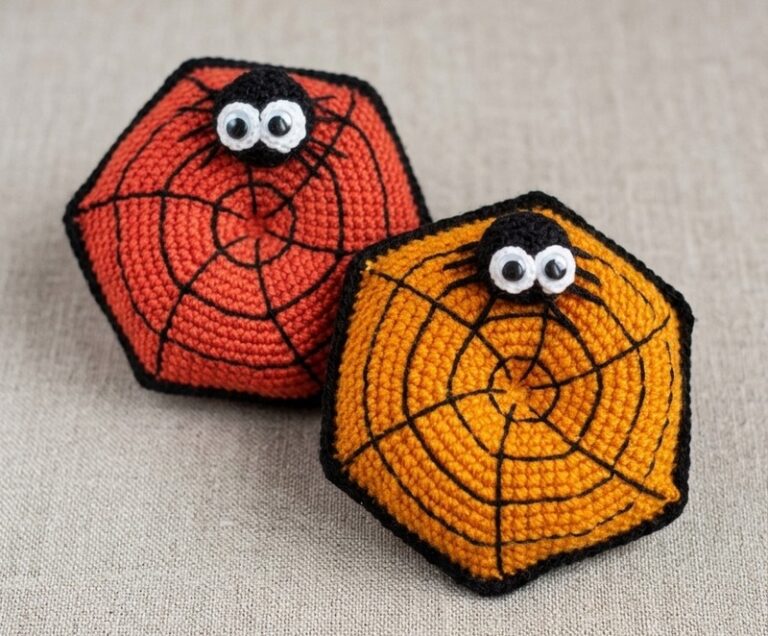 Crochet Oli: Crochet Spiderweb Pin Cushion & Decoration with Spider Pattern