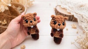 Love Knitting: Free Crochet Little Beaver Plushie Pattern for Fall