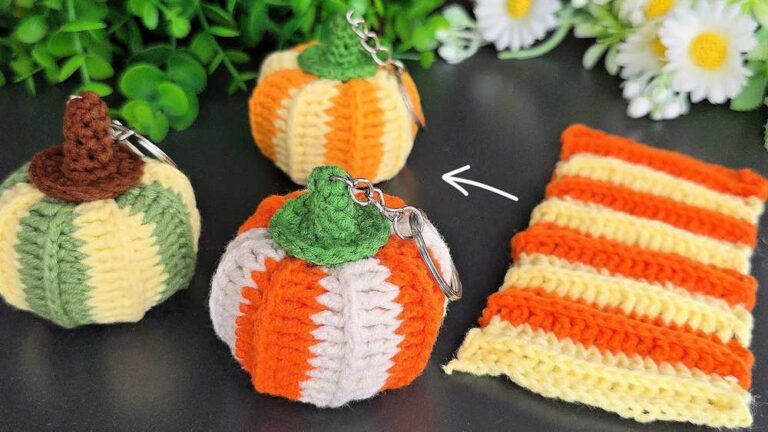 Free Crochet Miniature Ribbed Fall Pumpkin from A Rectangle