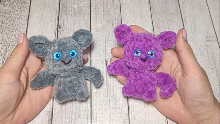 Knitting-Love: Free Crochet No-Sew Bat Plushie Pattern for Halloween