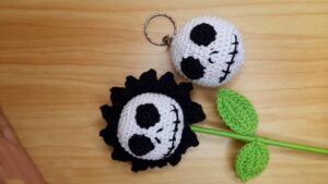 Tejidos: How to Crochet Spooky Jack Skellington Flower Bouquet for Halloween