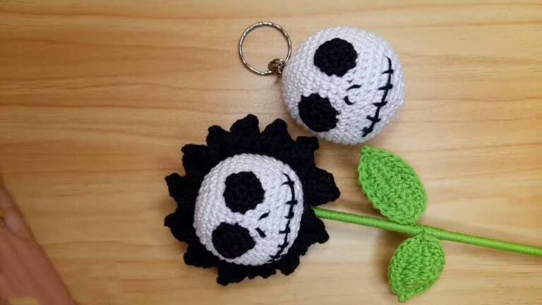 Tejidos: How to Crochet Spooky Jack Skellington Flower Bouquet for Halloween