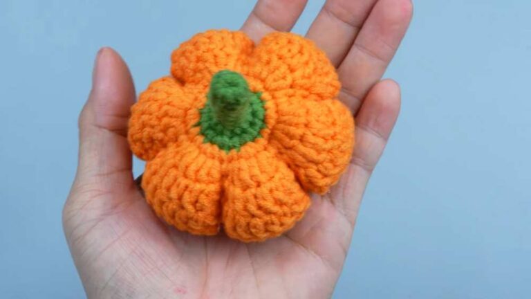 How to Crochet Mini No-Sew Pumpkin Amigurumi Pattern