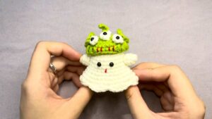 Free Crochet Mini Alien Cosplay Ghost Amigurumi Pattern for Kids