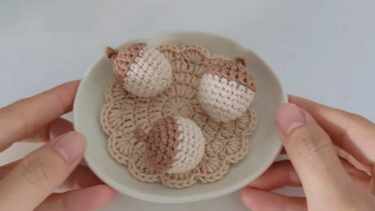Avocado Handmade: Crochet Miniature Acorn Amigurumi for Fall