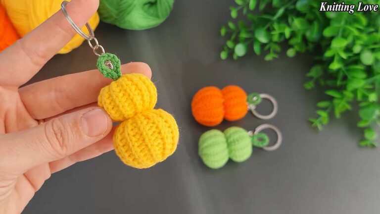 Free Crochet Stack of Pumpkin Keychain Amigurumi Pattern for Fall