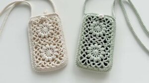 How to Crochet Lacy Flower Phone Bag Tutorial for Ladies