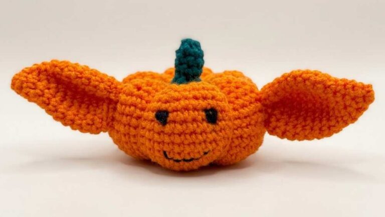 How to Crochet An Amigurumi Smiling Orange Alien Pumpkin Amigurumi
