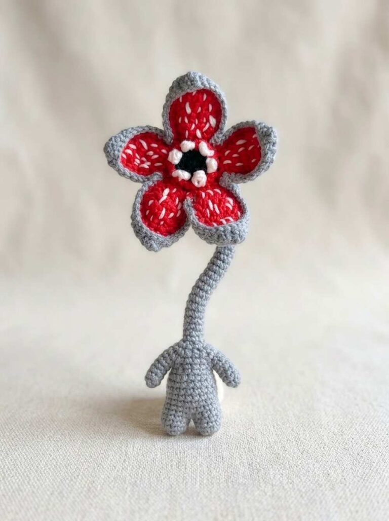 How to Crochet Spooky Flower Monster Long-Neck Amigurumi