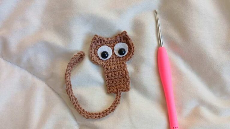 How to Crochet Kawaii Googly-Eyed Brown Cat Easiest Bookmark